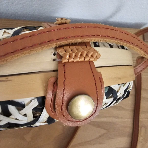 Straw Shoulder Bag Round Shape Leather Straps Woven Tote Bag - Picture 3 of 6